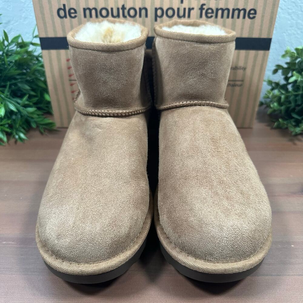 Kirkland Signature Women's Tan Shearling Boots Size 8 - Picture 3 of 6